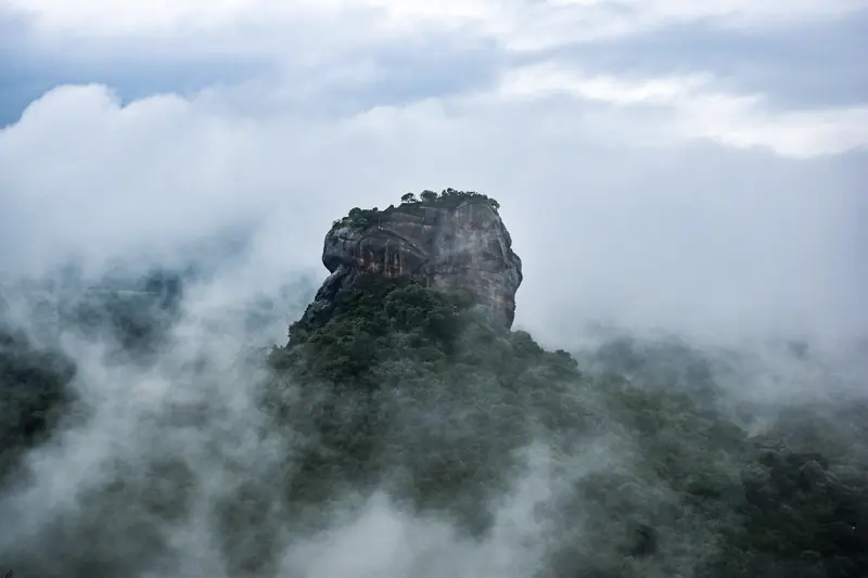 Sigiriya: Fortaleza Roca León y Antiguo Palacio del Cielo del Siglo V